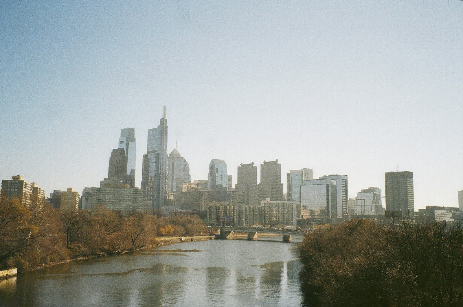 Philadelphia, Pennsylvania skyline — Sunforce Solar
